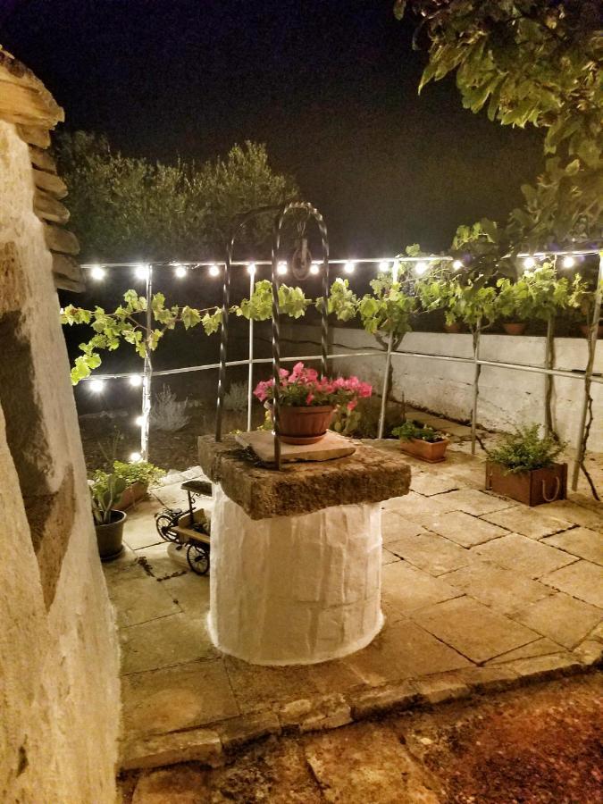 Antico Trullo Immerso Nella Campagna Alberobello Kültér fotó